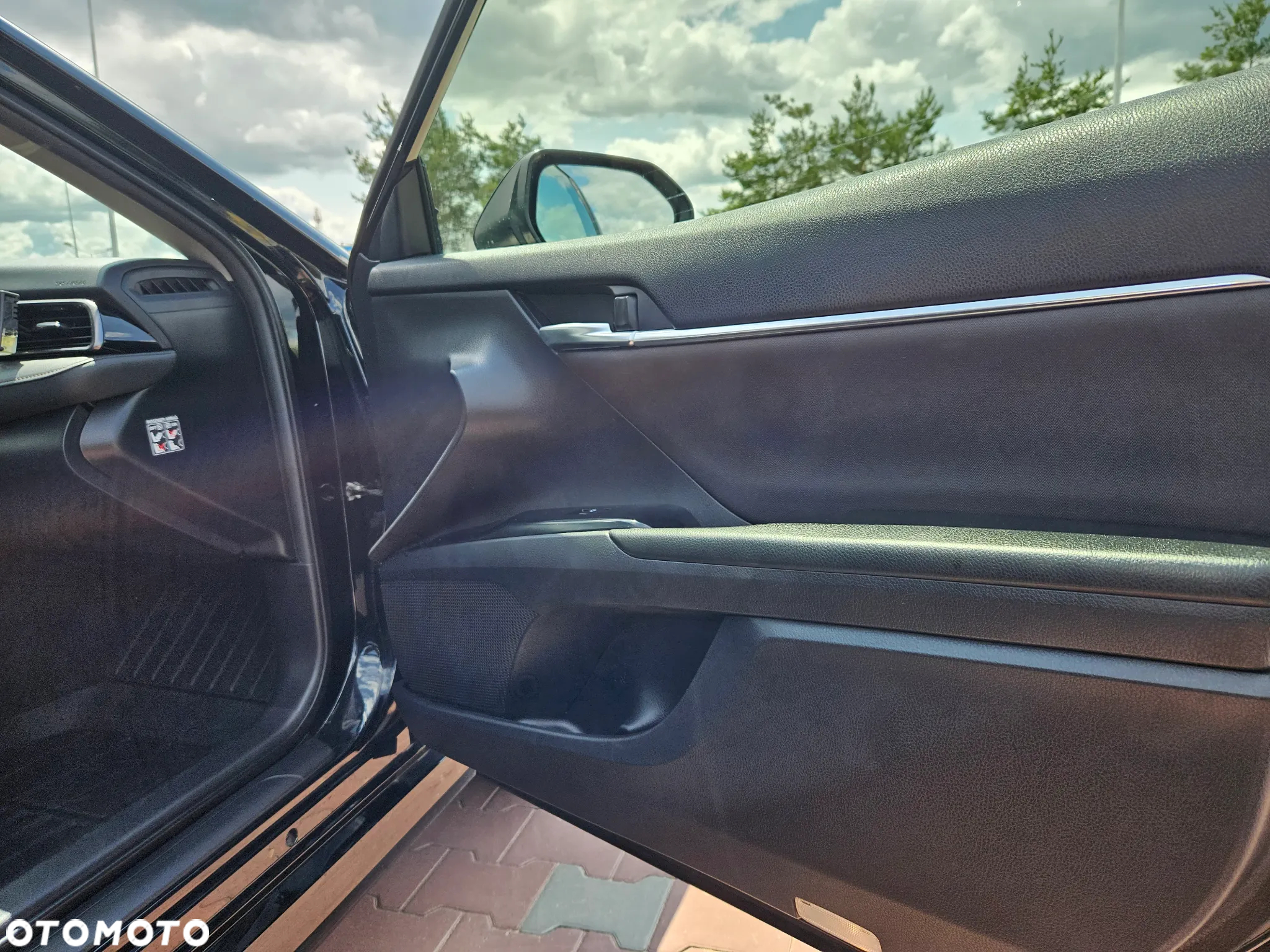 Toyota Camry 2.5 Hybrid Comfort CVT - 12