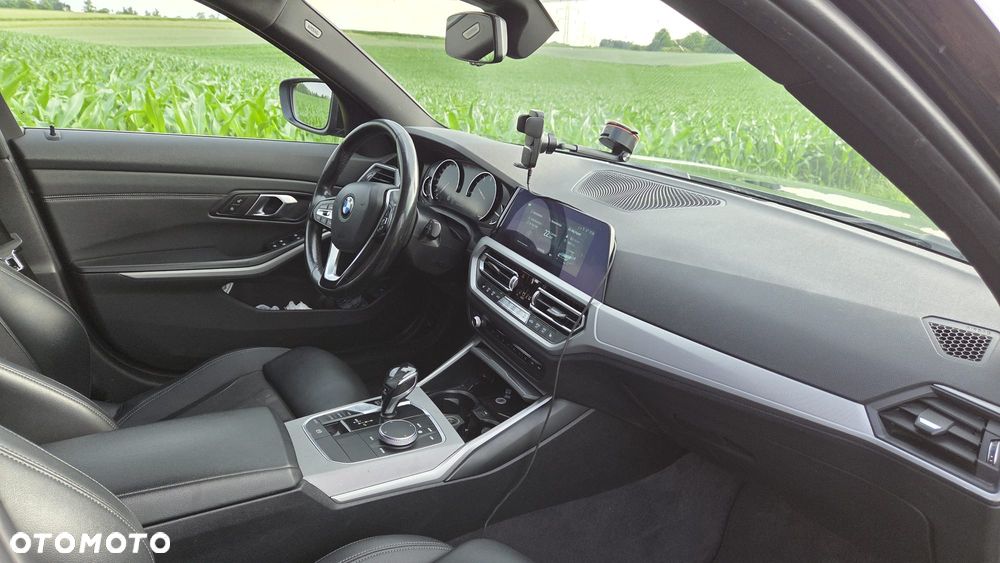 BMW Seria 3 318i - 10