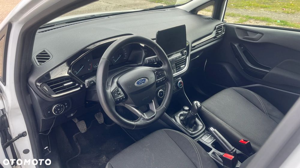 Ford Fiesta 1.1 S&S COOL&CONNECT - 11