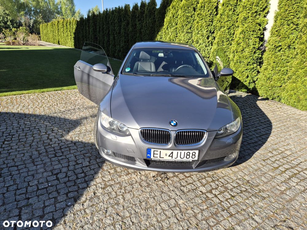 BMW Seria 3 325i M Sport Edition - 5