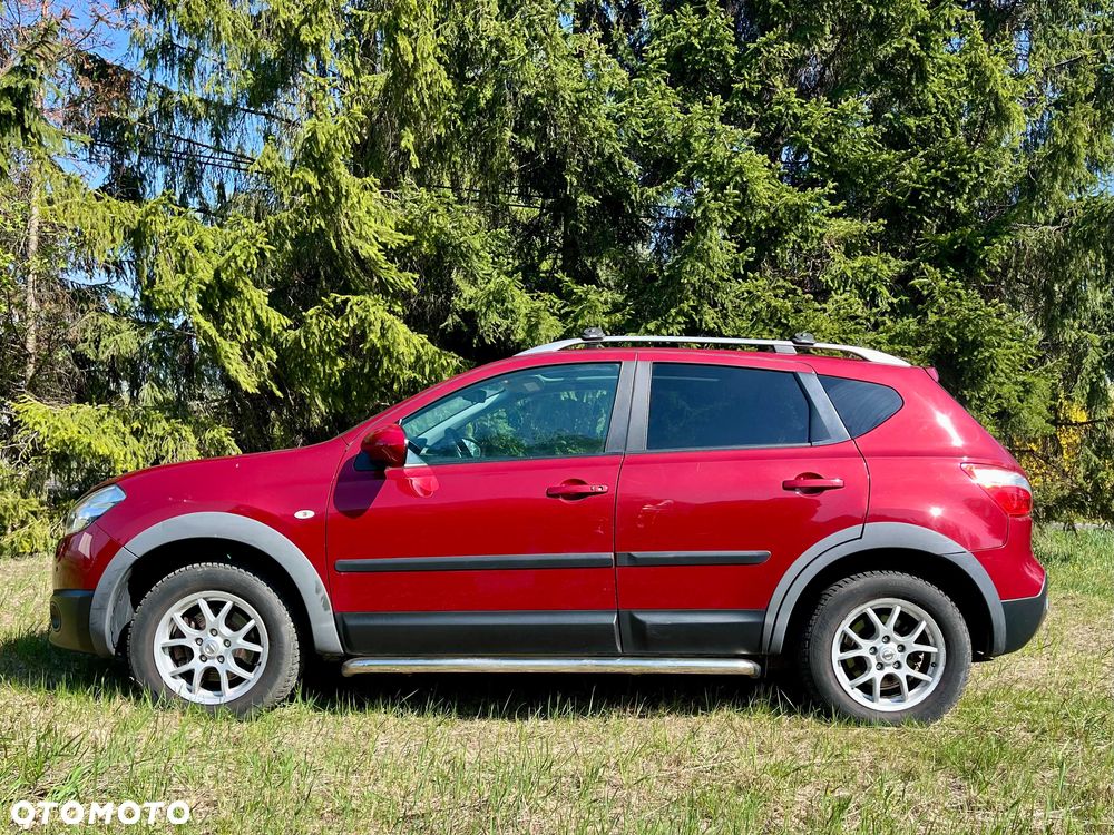 Nissan Qashqai - 1
