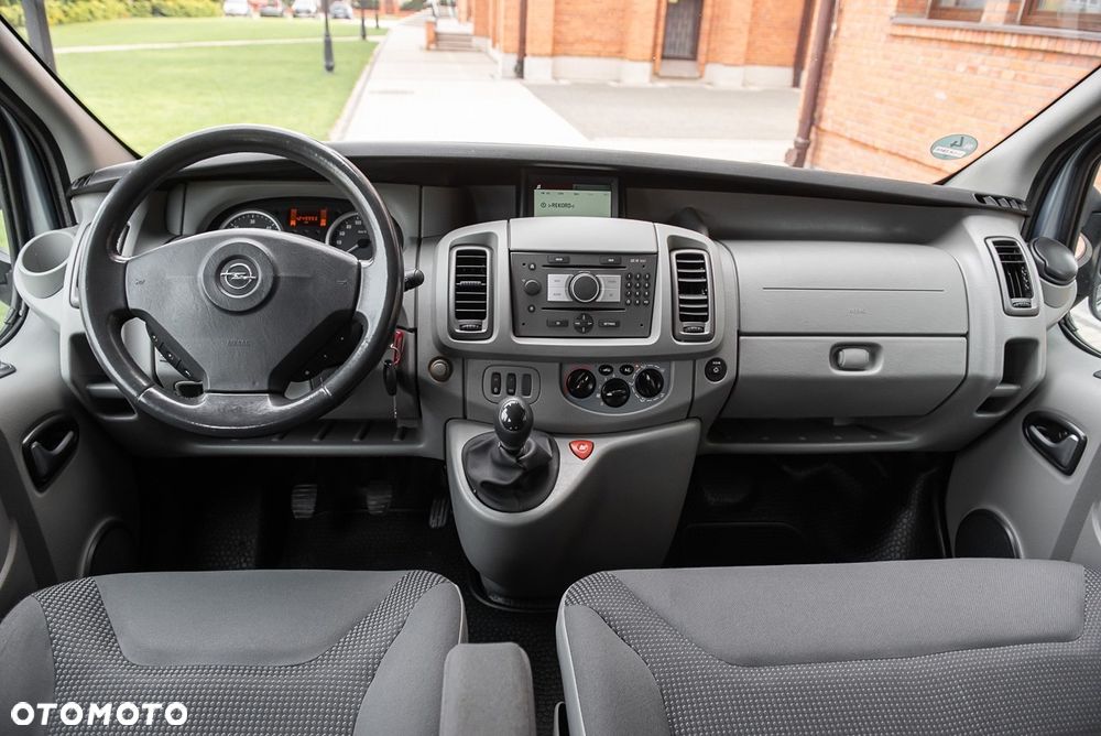 Opel Vivaro - 15