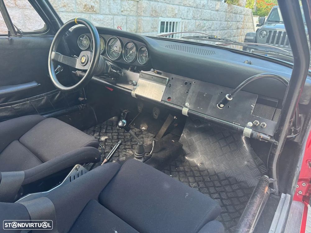 Porsche 911 Série F - 15