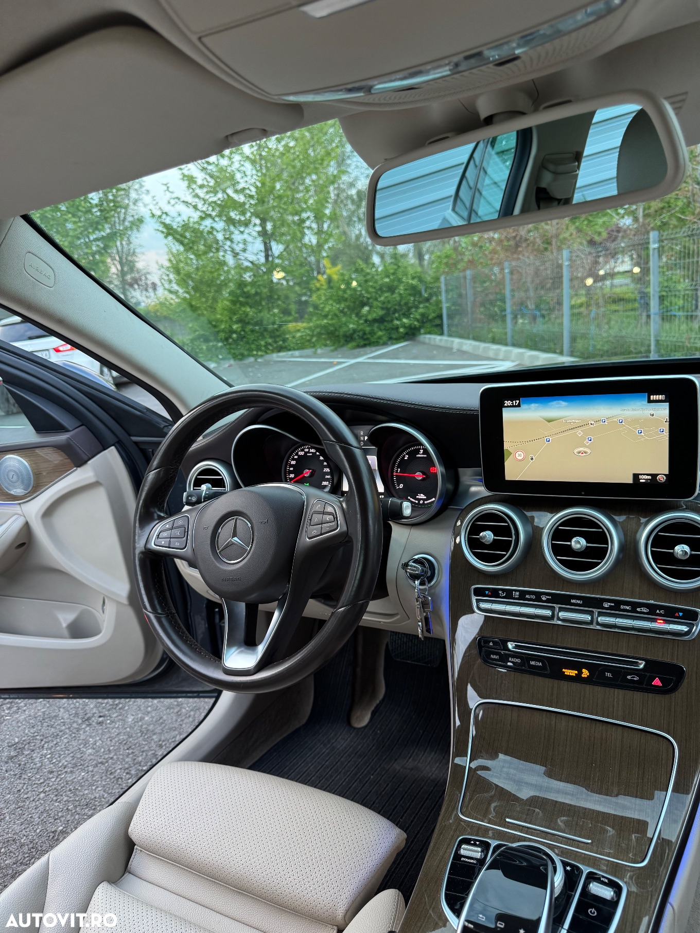 Mercedes-Benz C 300 BlueTec Hybrid - 20
