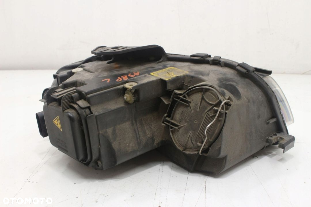 A3 8P 3D LAMPA PRAWY PRZÓD XENON - 4