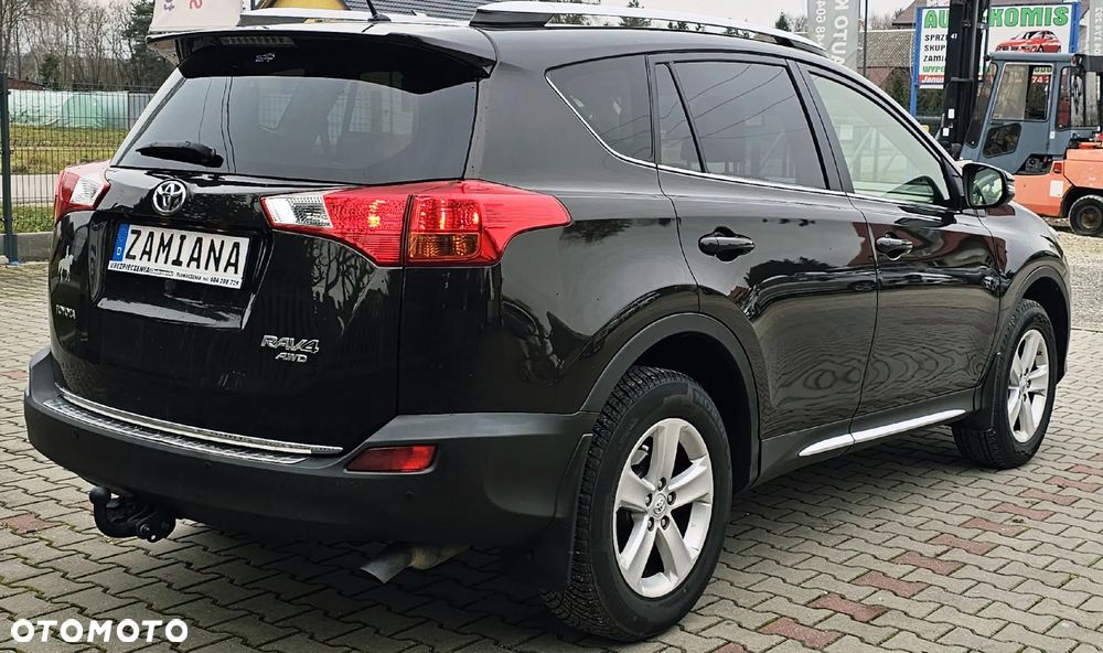 Toyota RAV4 2.2 D-CAT Premium - 11
