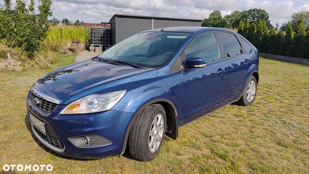 Ford Focus 1.6 Trend + - 1