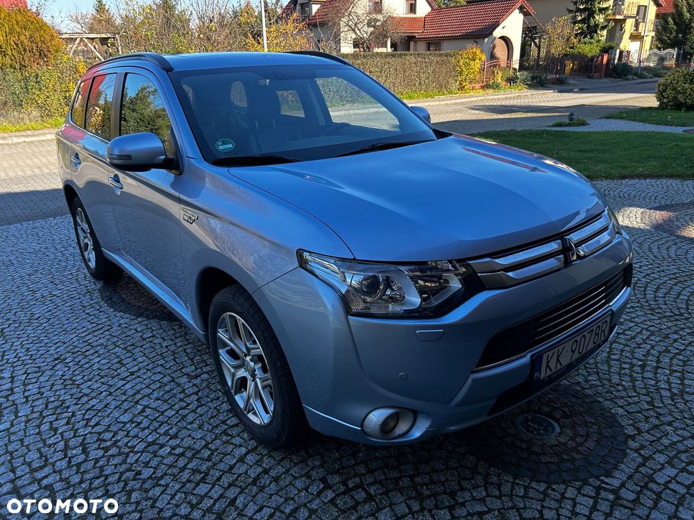 Mitsubishi Outlander 2.0 4WD Top - 22