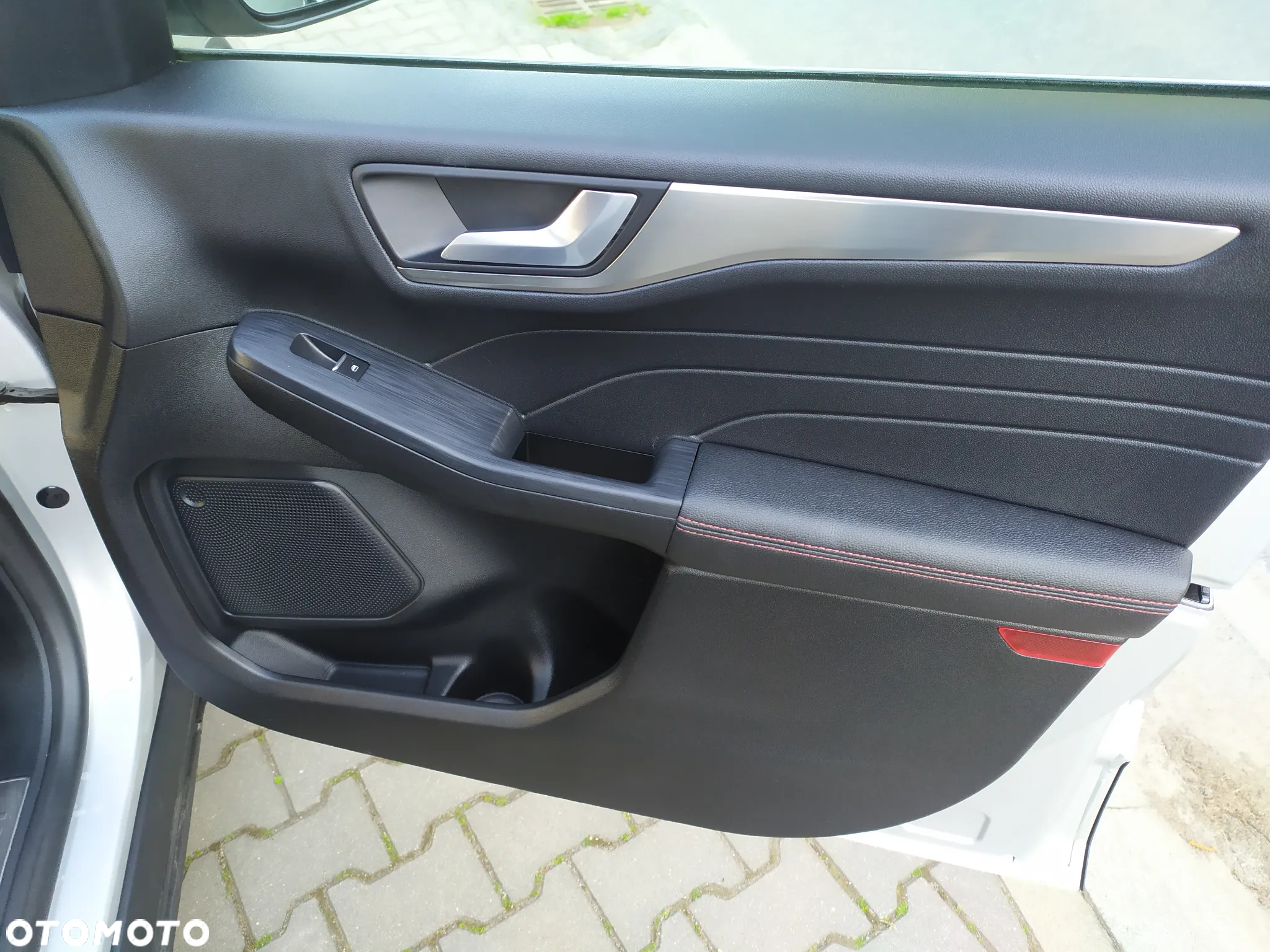 Ford Kuga 2.0 EcoBlue Hybrid TITANIUM X - 12