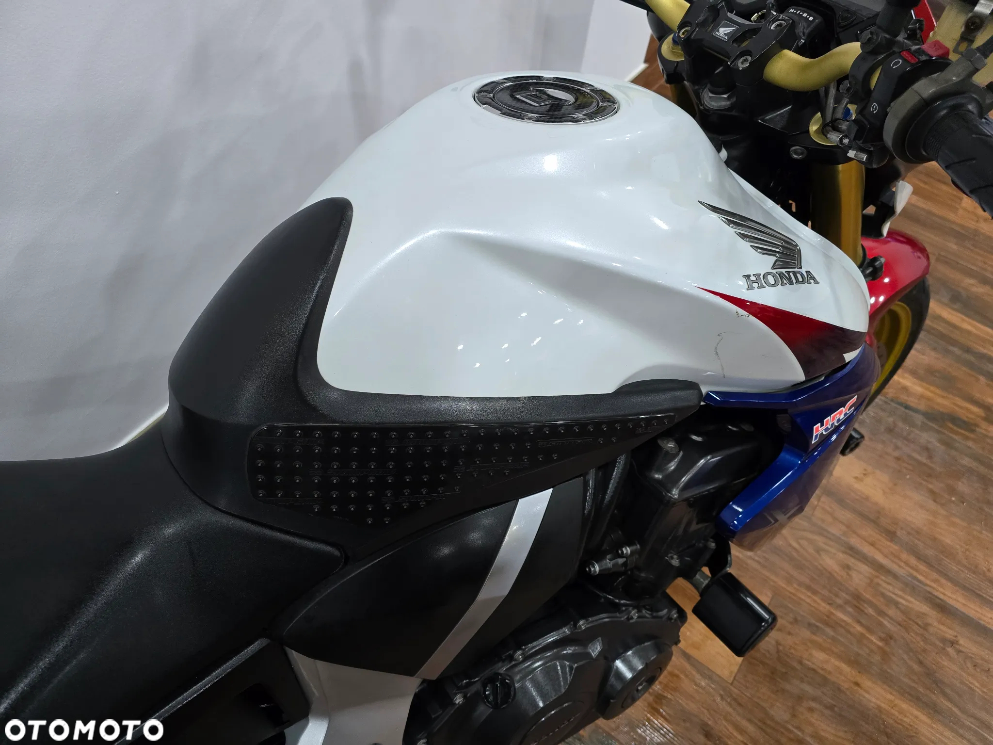 Honda CB - 16