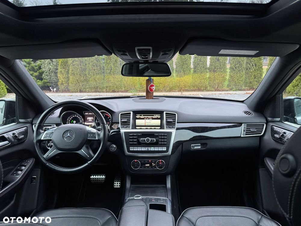 Mercedes-Benz ML - 22