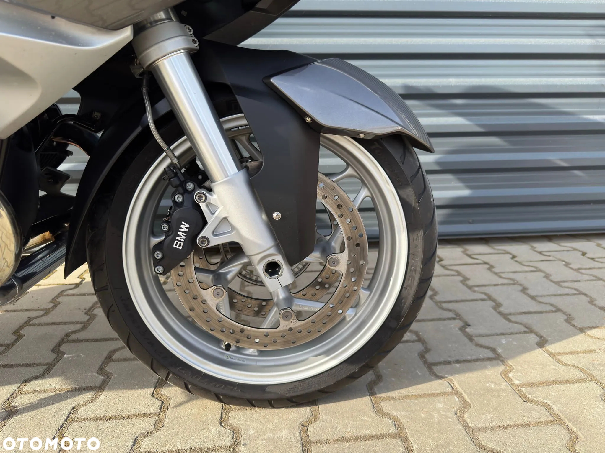 BMW R - 19