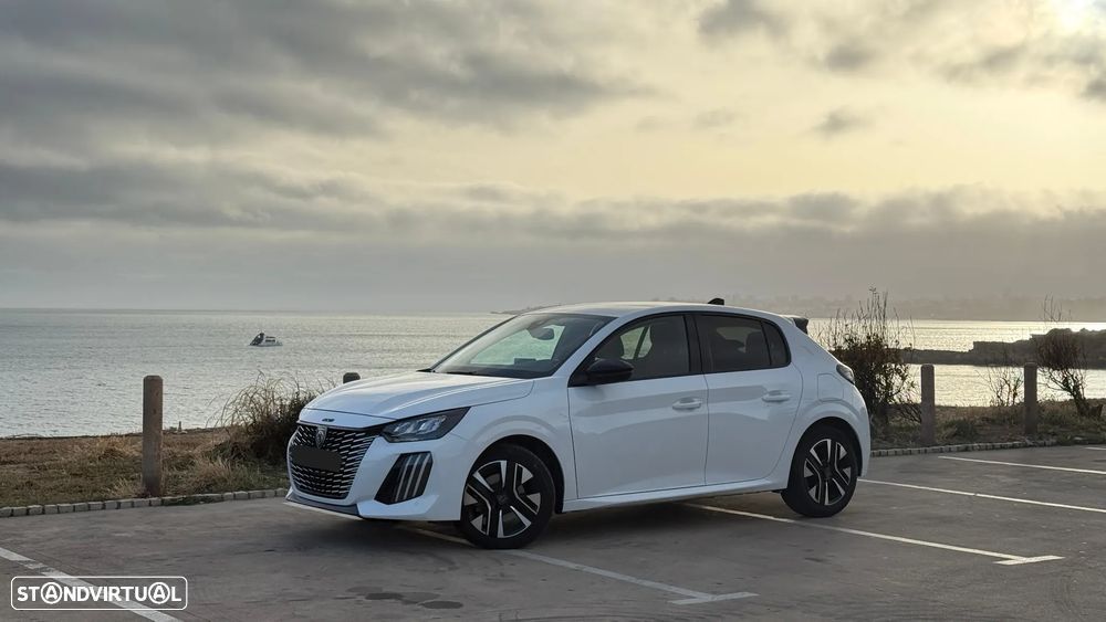 Peugeot 208 - 1