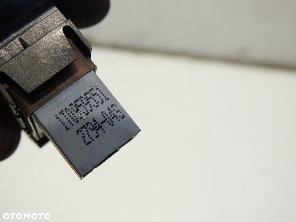 PRZEŁĄCZNIK KLAPKI WLEWU PALIWA VOLKSWAGEN TOURAN I 1T0959551 - 6