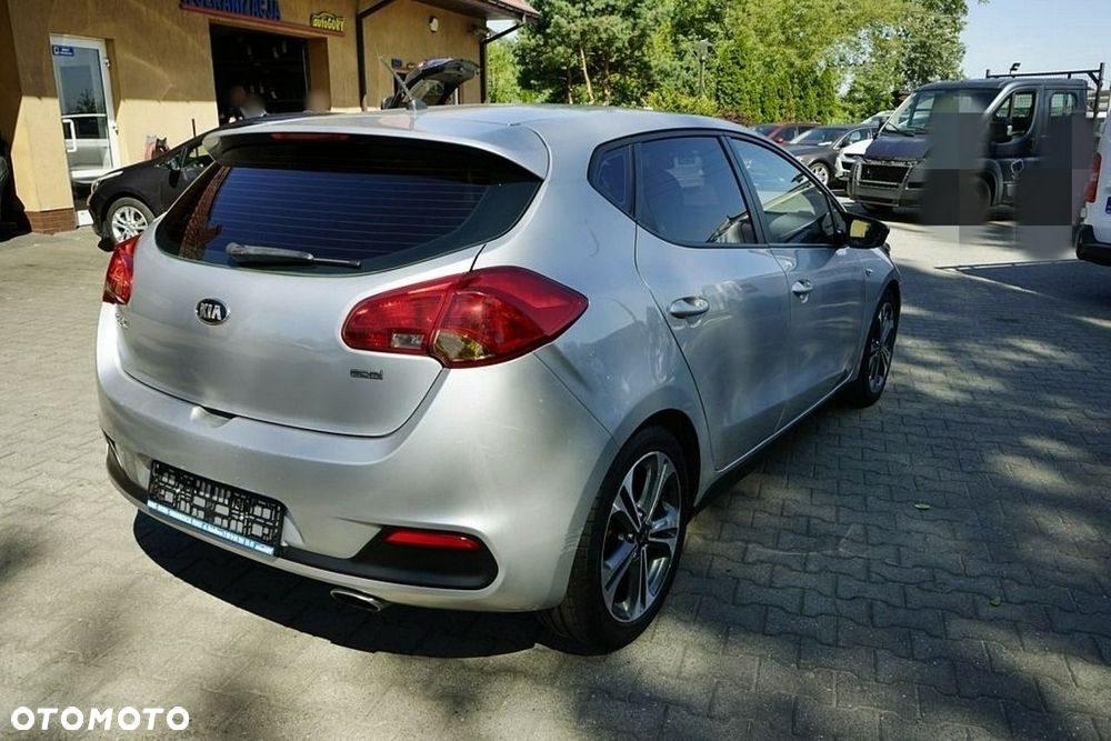 Kia Ceed - 9