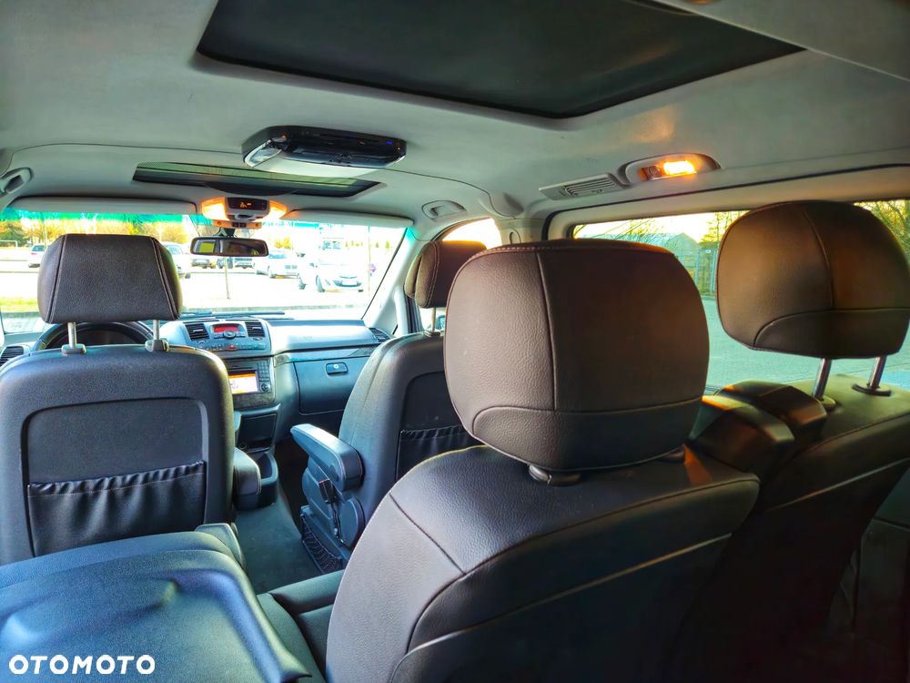 Mercedes-Benz Viano - 24