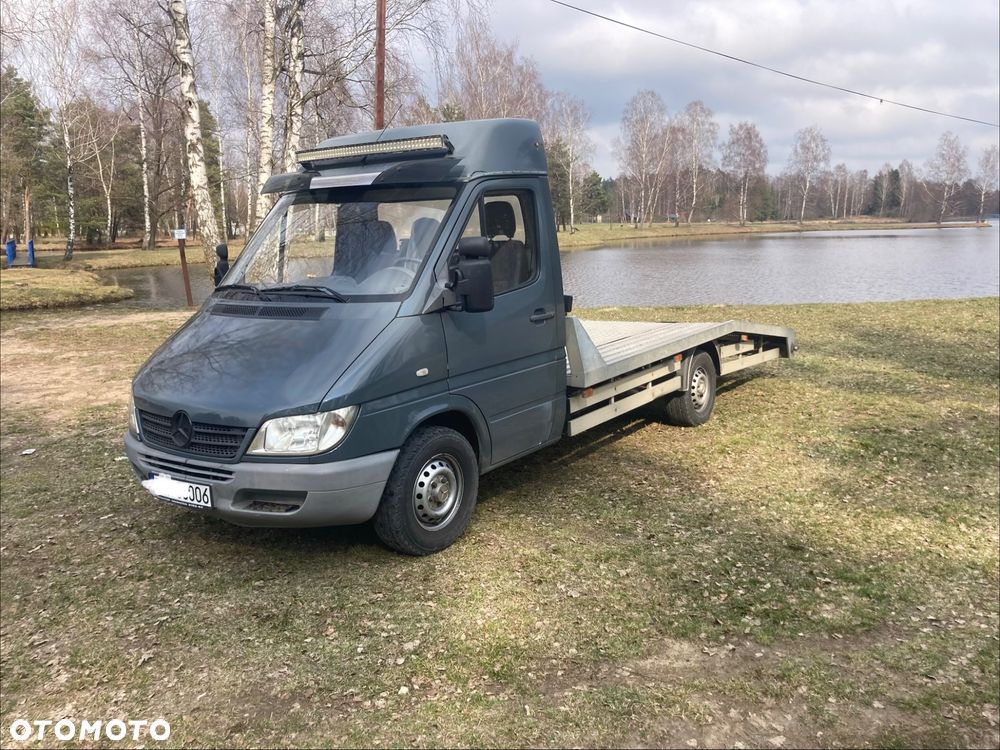 Mercedes-Benz Sprinter - 9