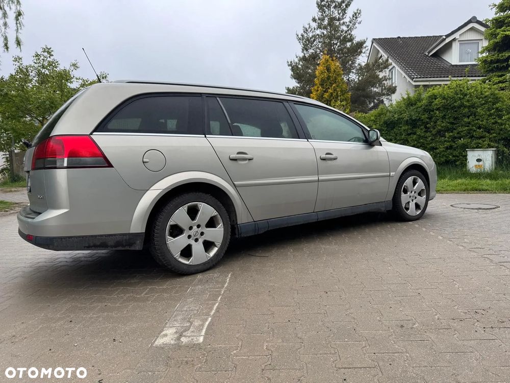 Opel Vectra 1.9 CDTI Cosmo - 8