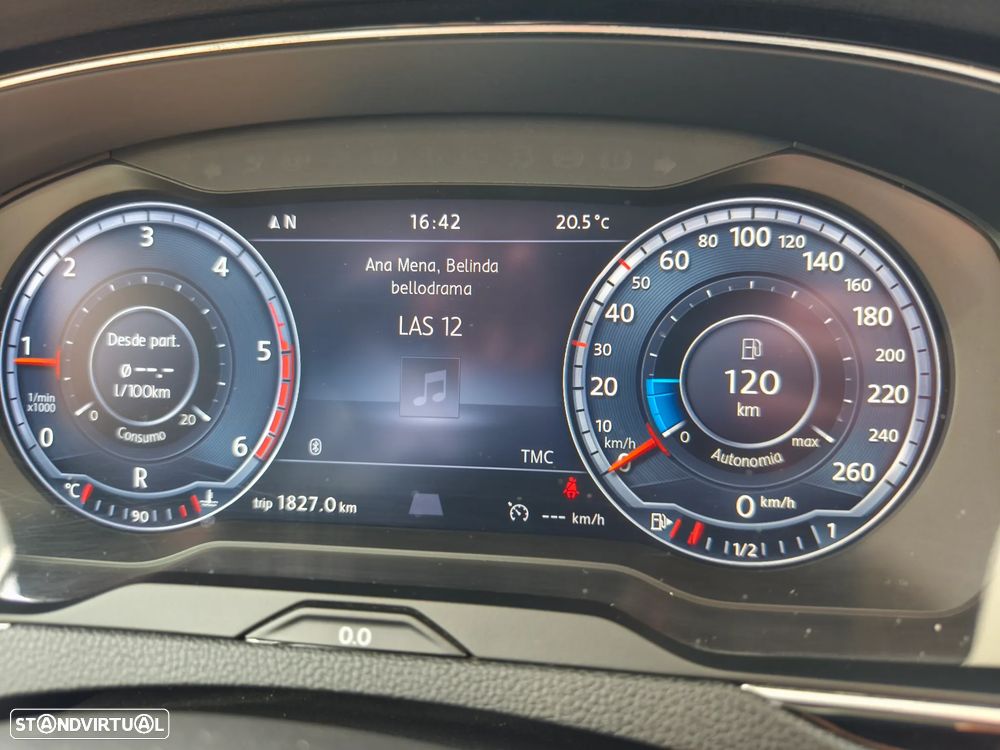 VW Passat Variant 2.0 TDI Highline DSG 4Motion - 33