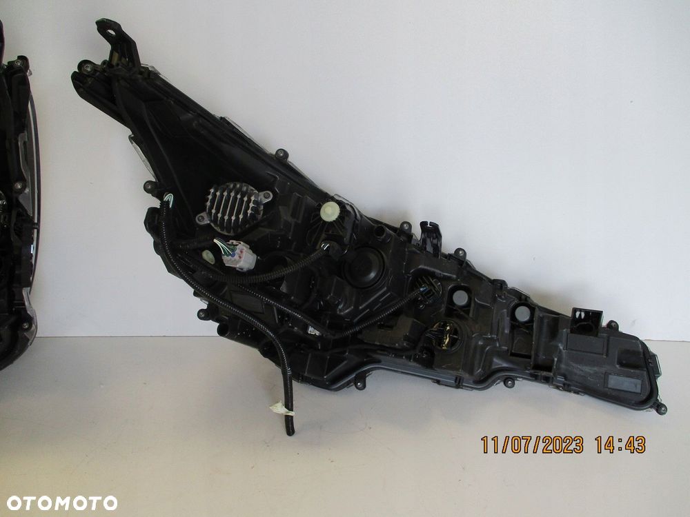 Lampa LEWA TOYOTA COROLLA E21 LED KOMBI - 10