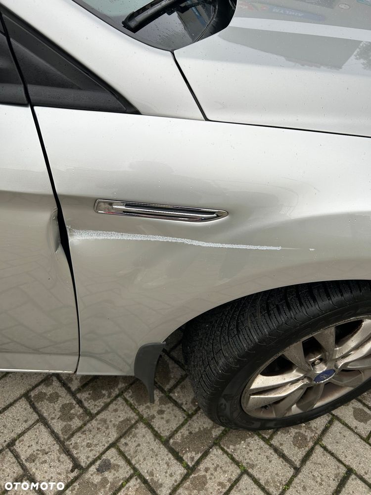 Ford Mondeo 1.6 T Ghia - 8