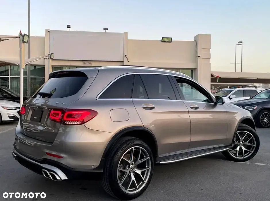 Mercedes-Benz GLC 300 4Matic 9G-TRONIC Exclusive - 3