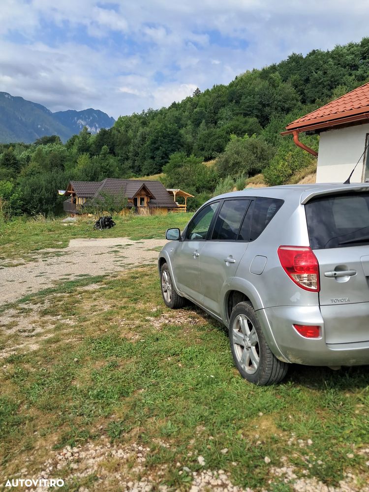 Toyota RAV4 2.2 D-4D 4x4 - 6