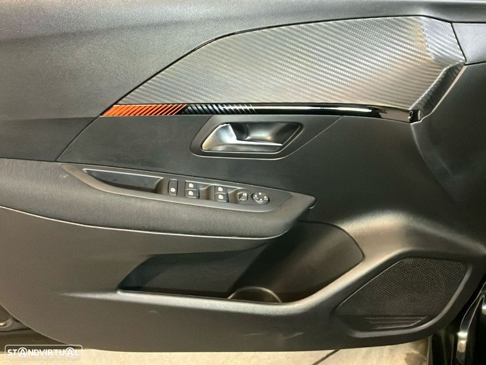 Peugeot 208 1.2 PureTech SE Style - 20