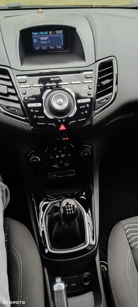 Ford Fiesta 1.0 EcoBoost STart-Stop Titanium - 10