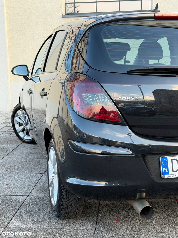 Opel Corsa 1.2 16V Cosmo - 20