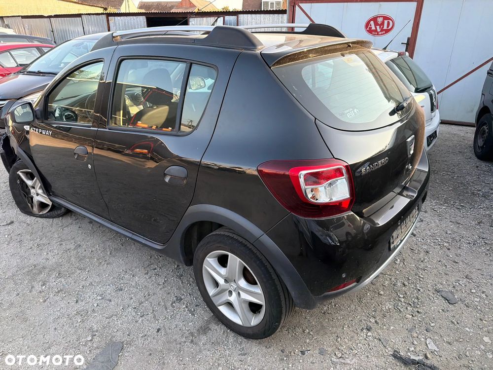 Dacia Sandero Stepway TCe 90 (S&S) Celebration - 4