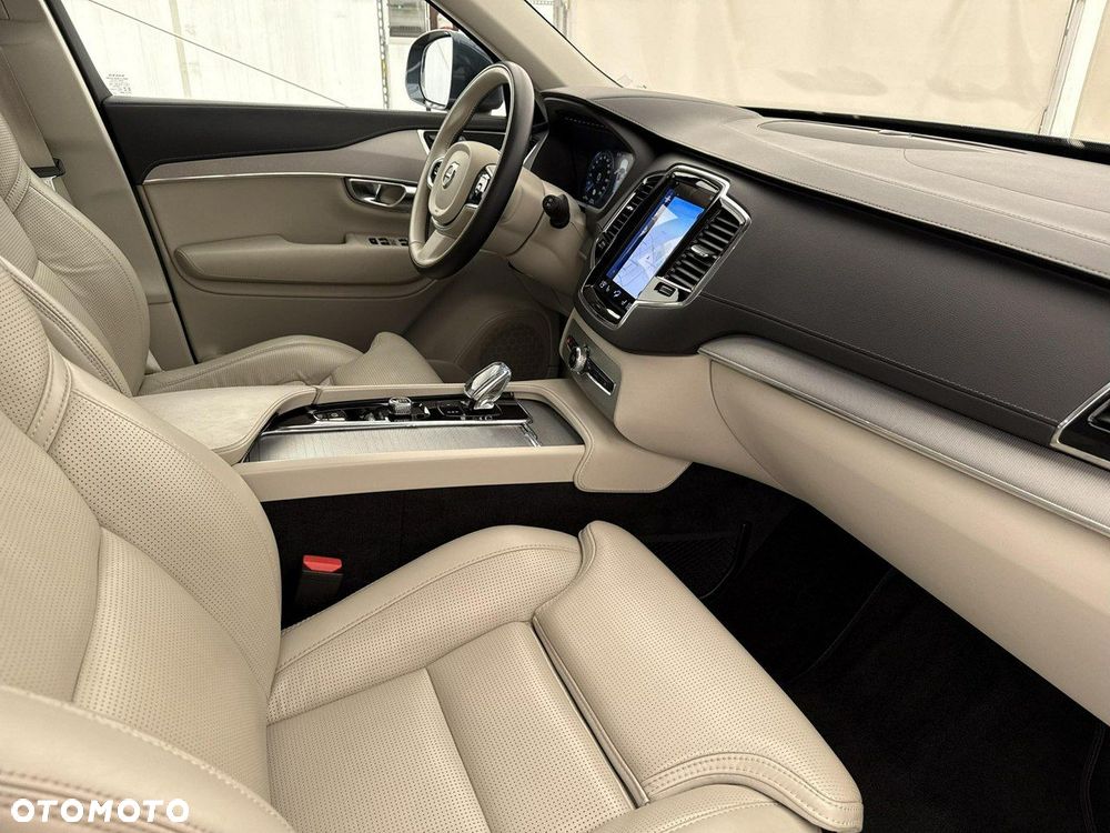 Volvo XC 90 - 28