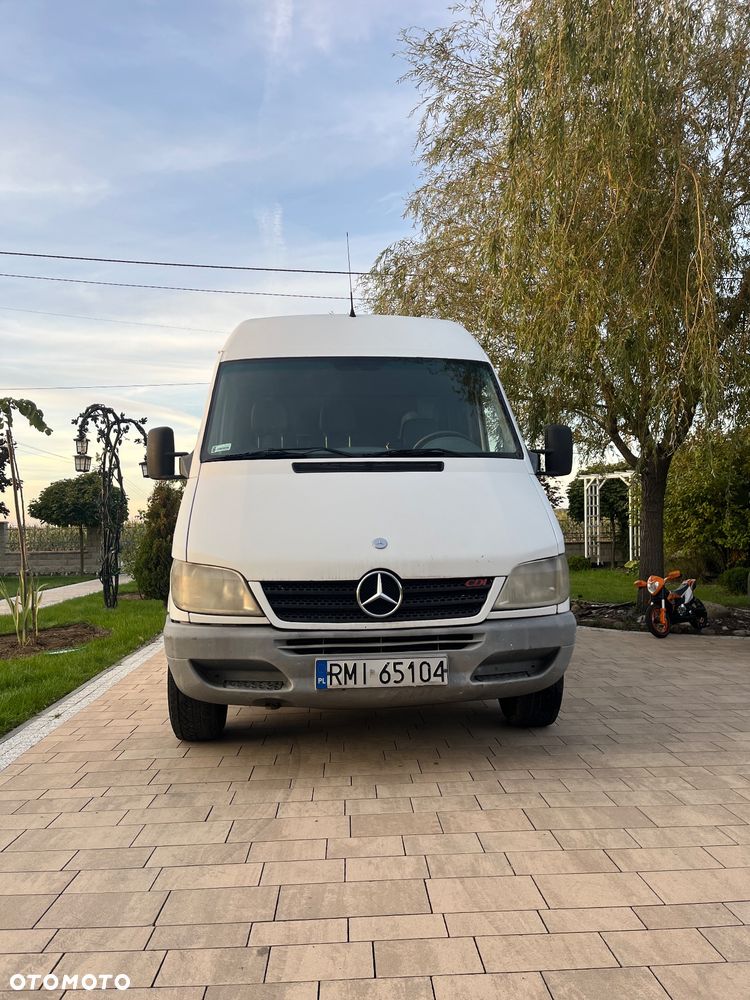 Mercedes-Benz Sprinter - 1