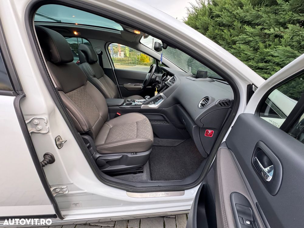 Peugeot 3008 Hybrid4 - 24
