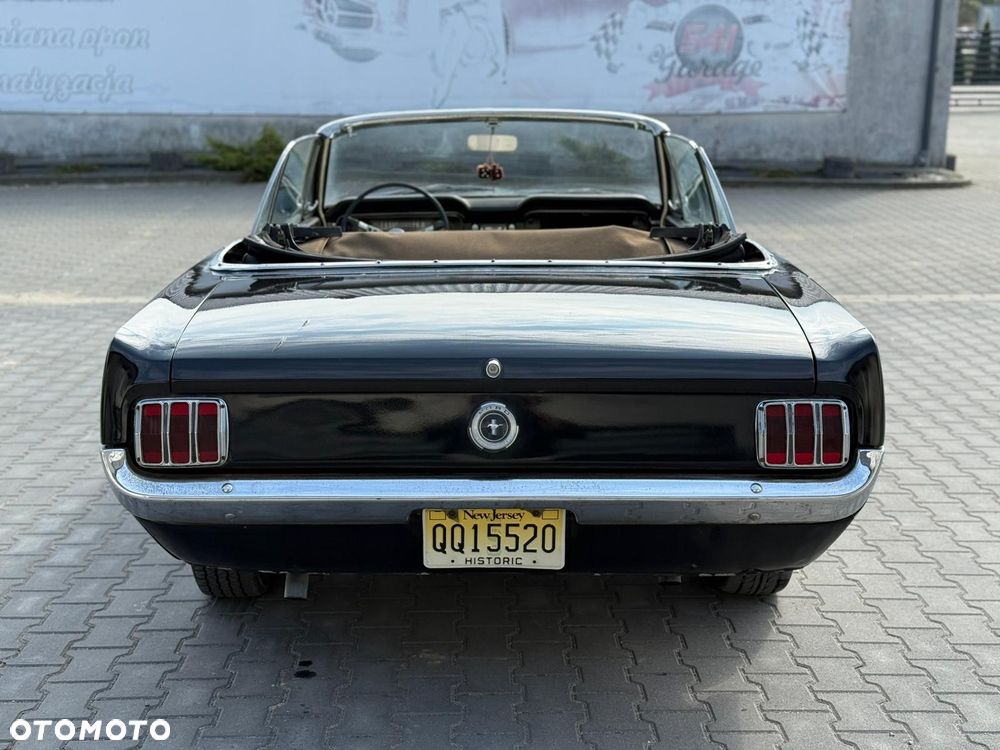 Ford Mustang - 9