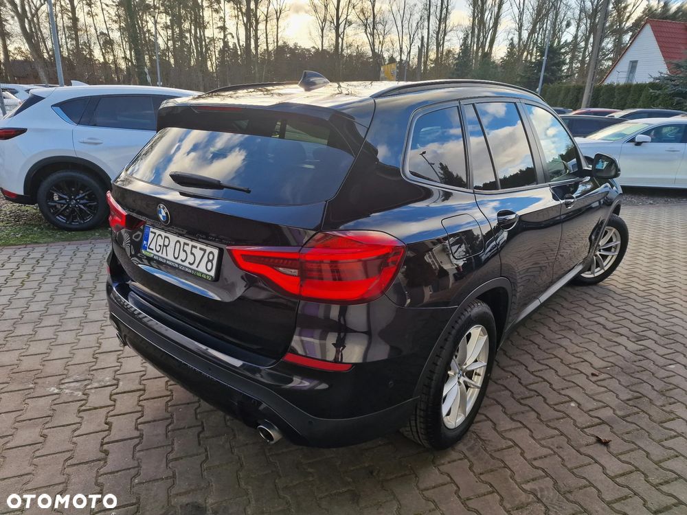 BMW X3 sDrive18d Luxury Line sport - 4