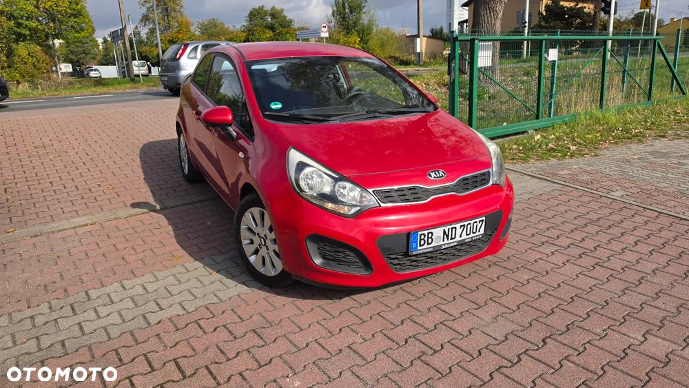 Kia Rio 1.2 Dream Team Edition - 31