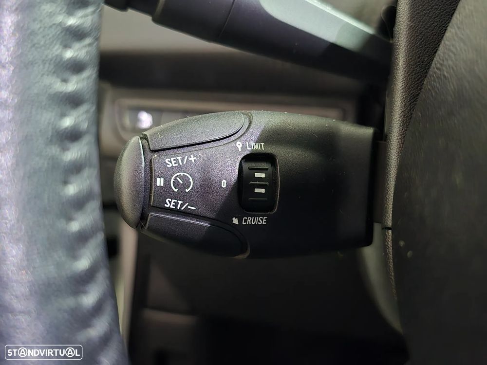 Peugeot 2008 1.5 BlueHDi Signature - 19