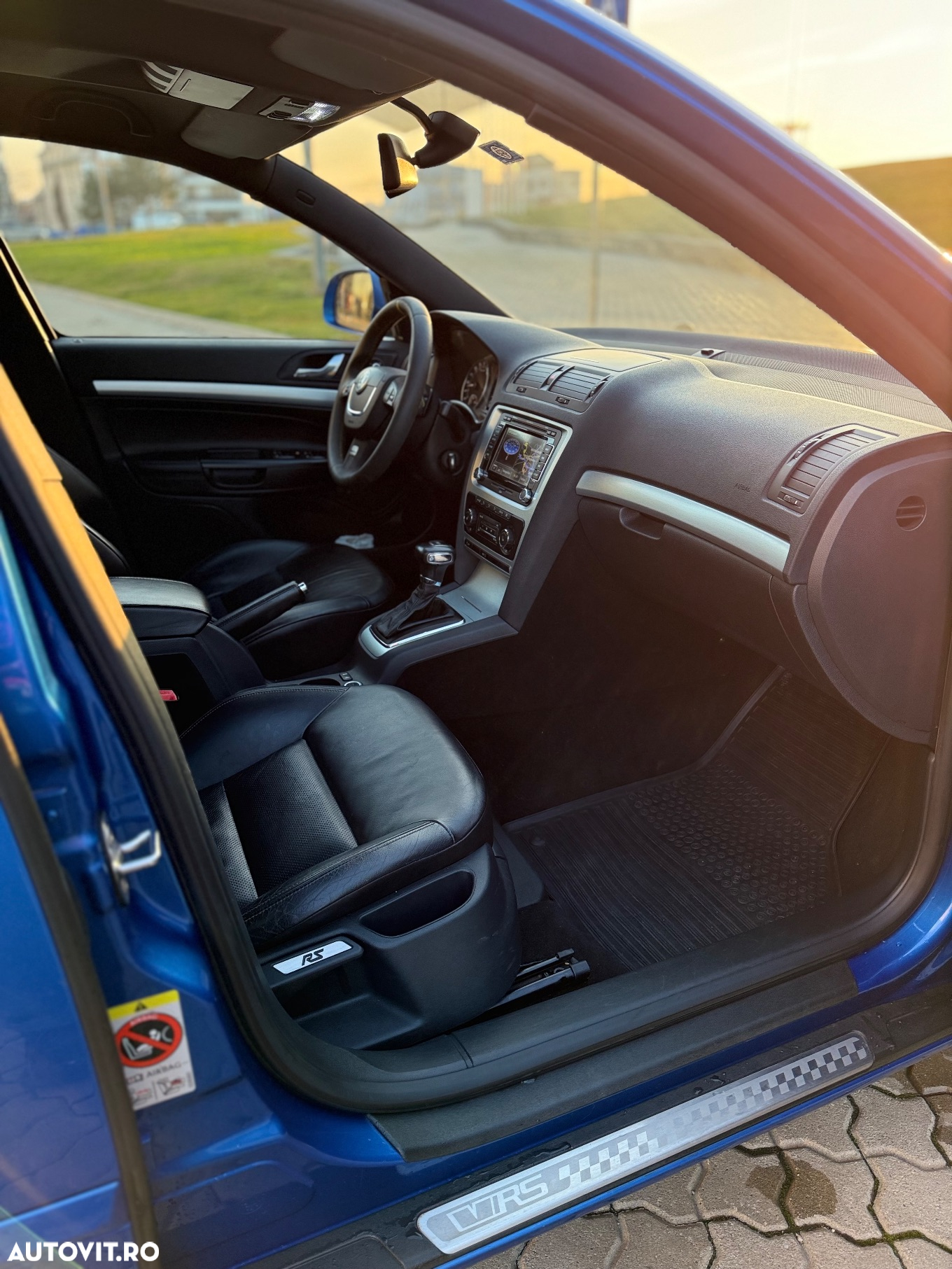 Skoda Octavia Combi 2.0 TDI RS DSG - 9