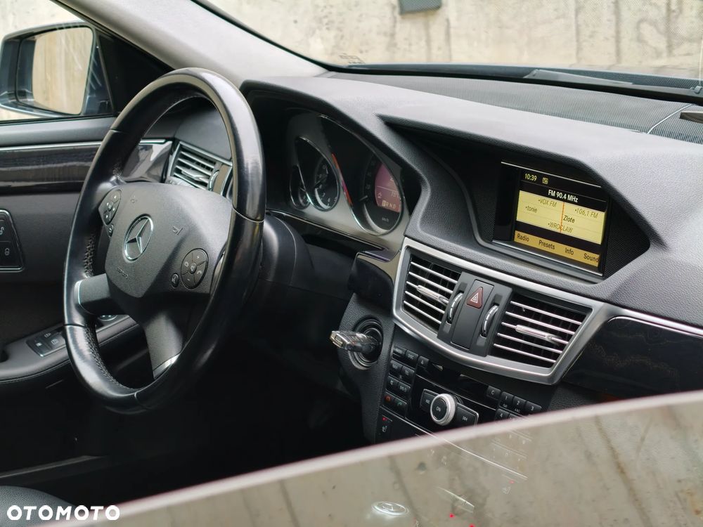 Mercedes-Benz Klasa E 220 CDI 7G-TRONIC Avantgarde - 17