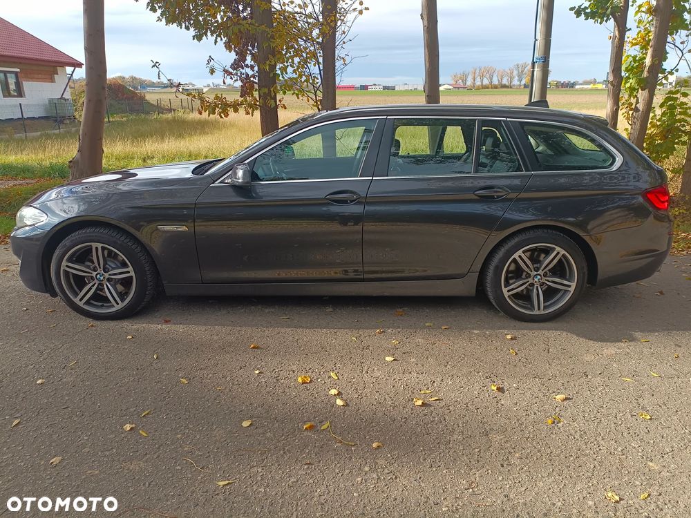 BMW 5 Series 2011 photo 4