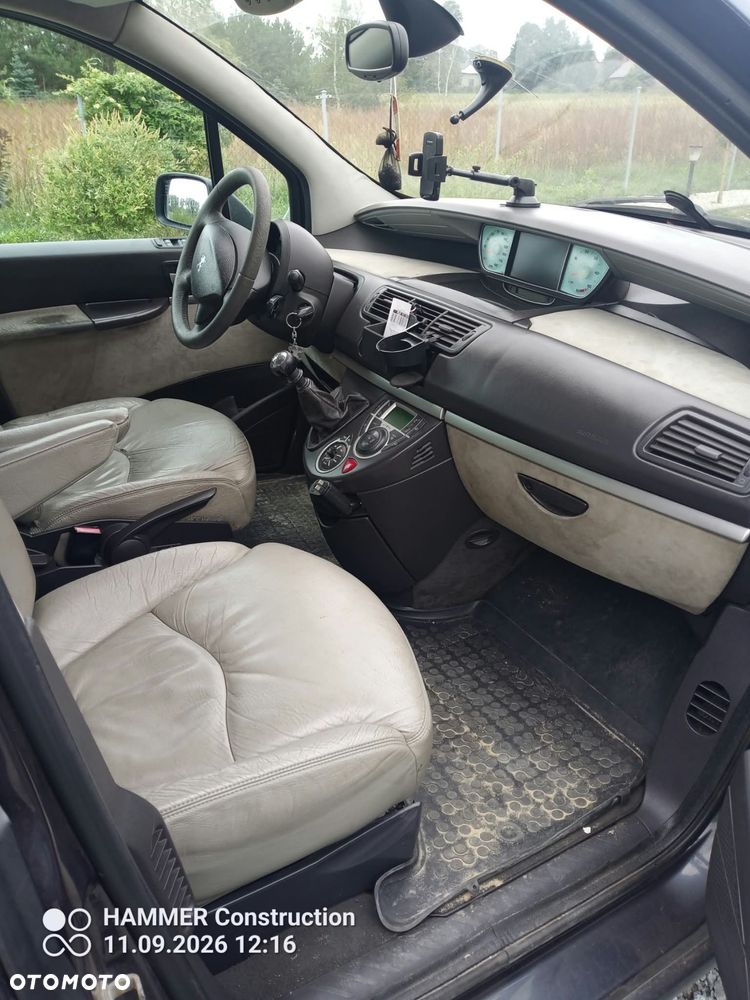 Peugeot 807 - 7