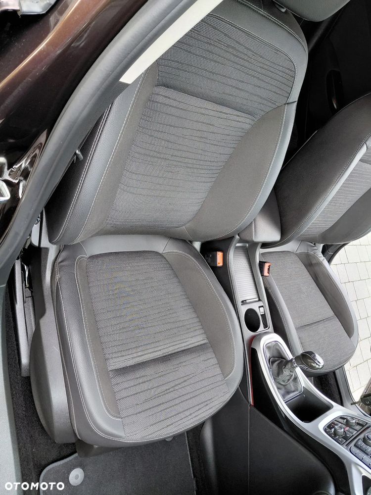 Opel Astra 1.4 T Sport EU6 - 14