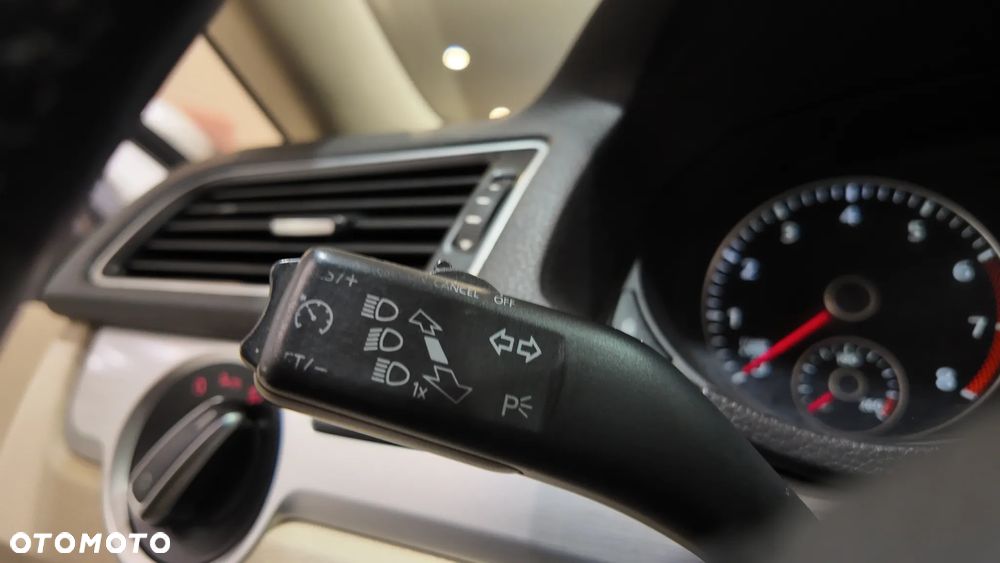 Volkswagen Passat - 27