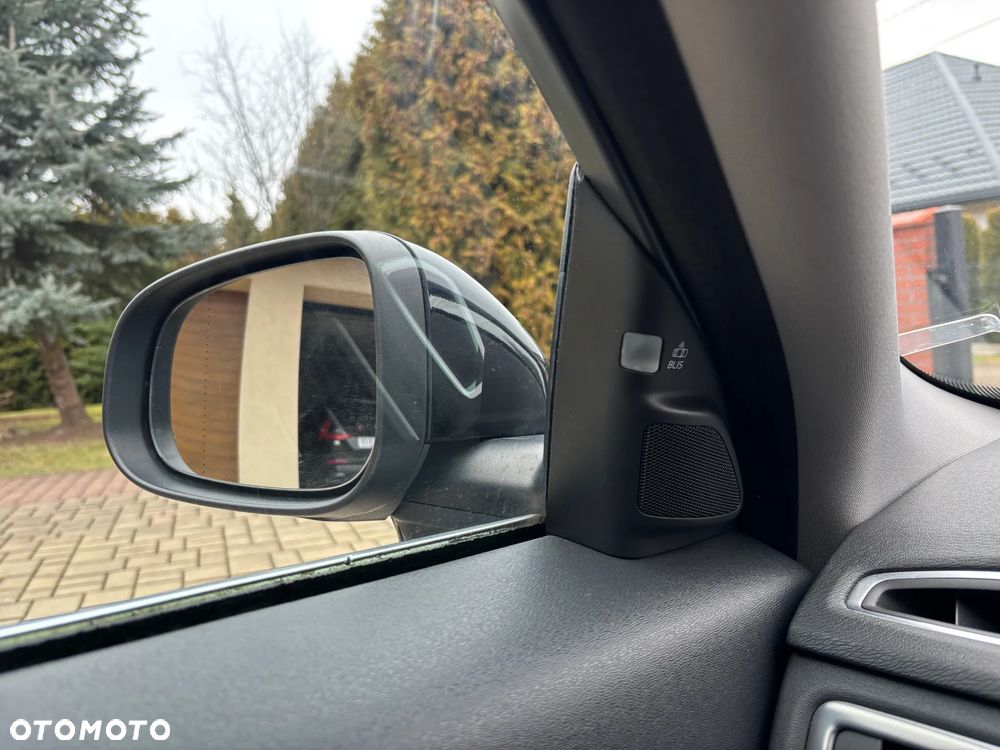 Volvo V70 D4 Geartronic Momentum - 34
