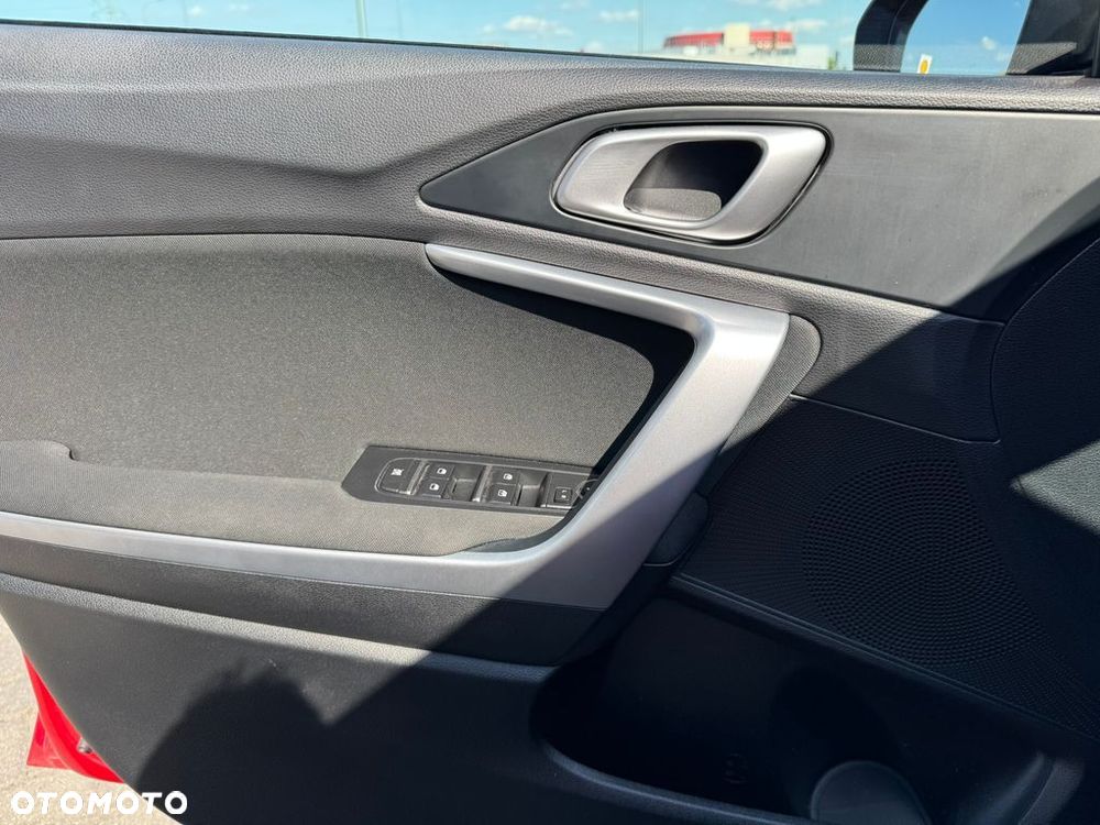 Kia Ceed 1.5 T-GDI M DCT - 19