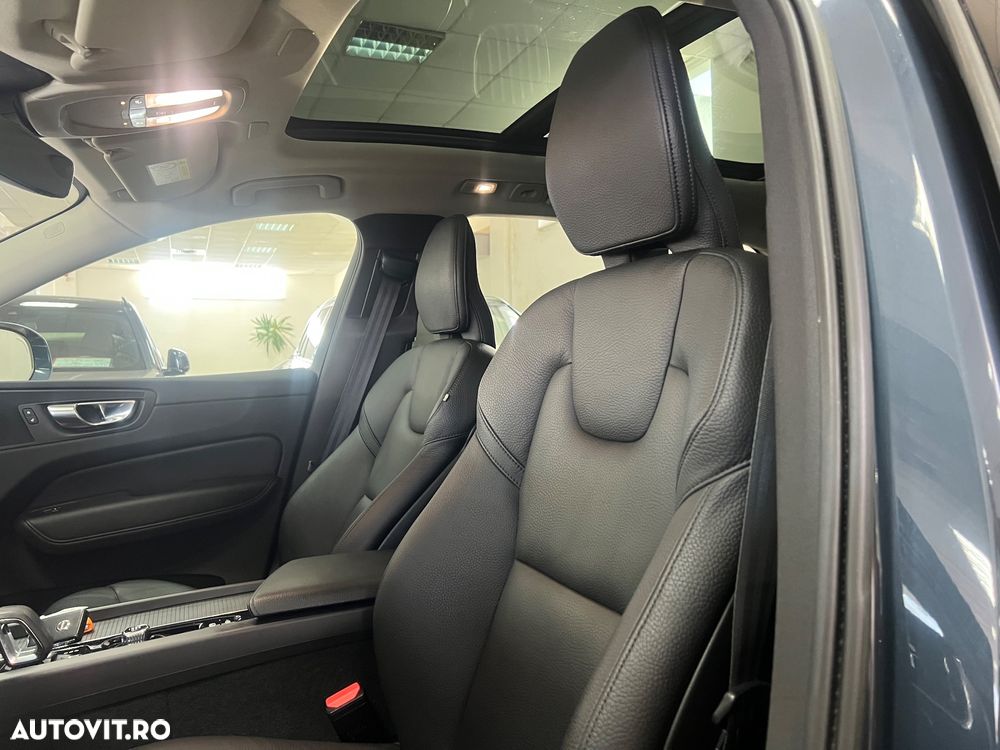 Volvo XC 60 T6 AWD Recharge Geartronic Inscription Expression - 25