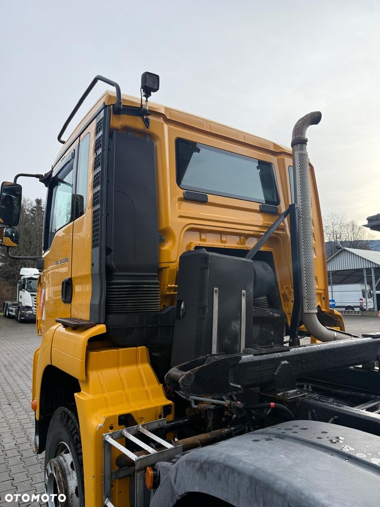 MAN 35.440 TGA wywrotka 8x4, 3-str. DAUTEL, BORDMATIC, 414 t.km., 20 TON! - 9
