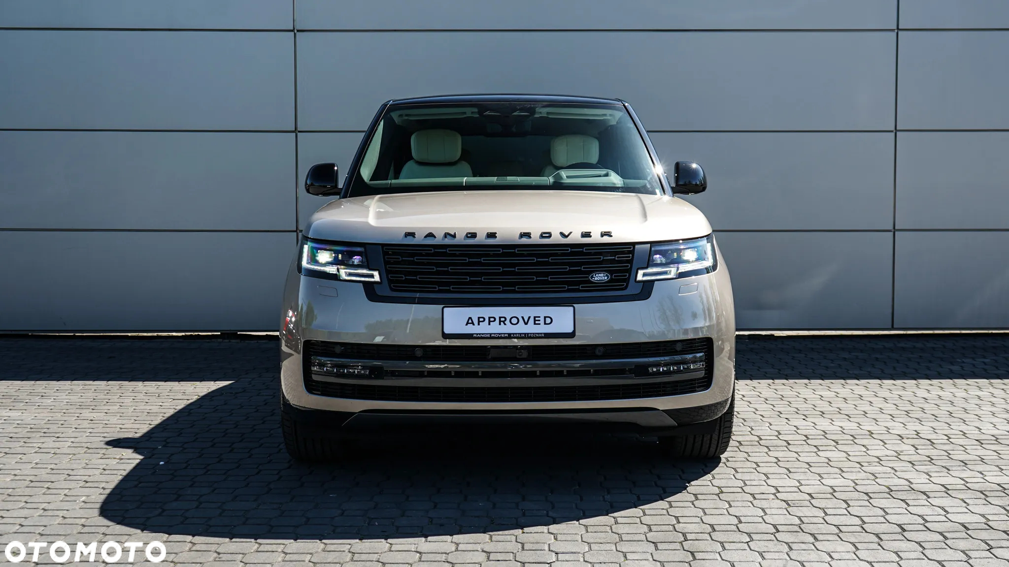 Land Rover Range Rover P460e Hybrid Autobiography - 23
