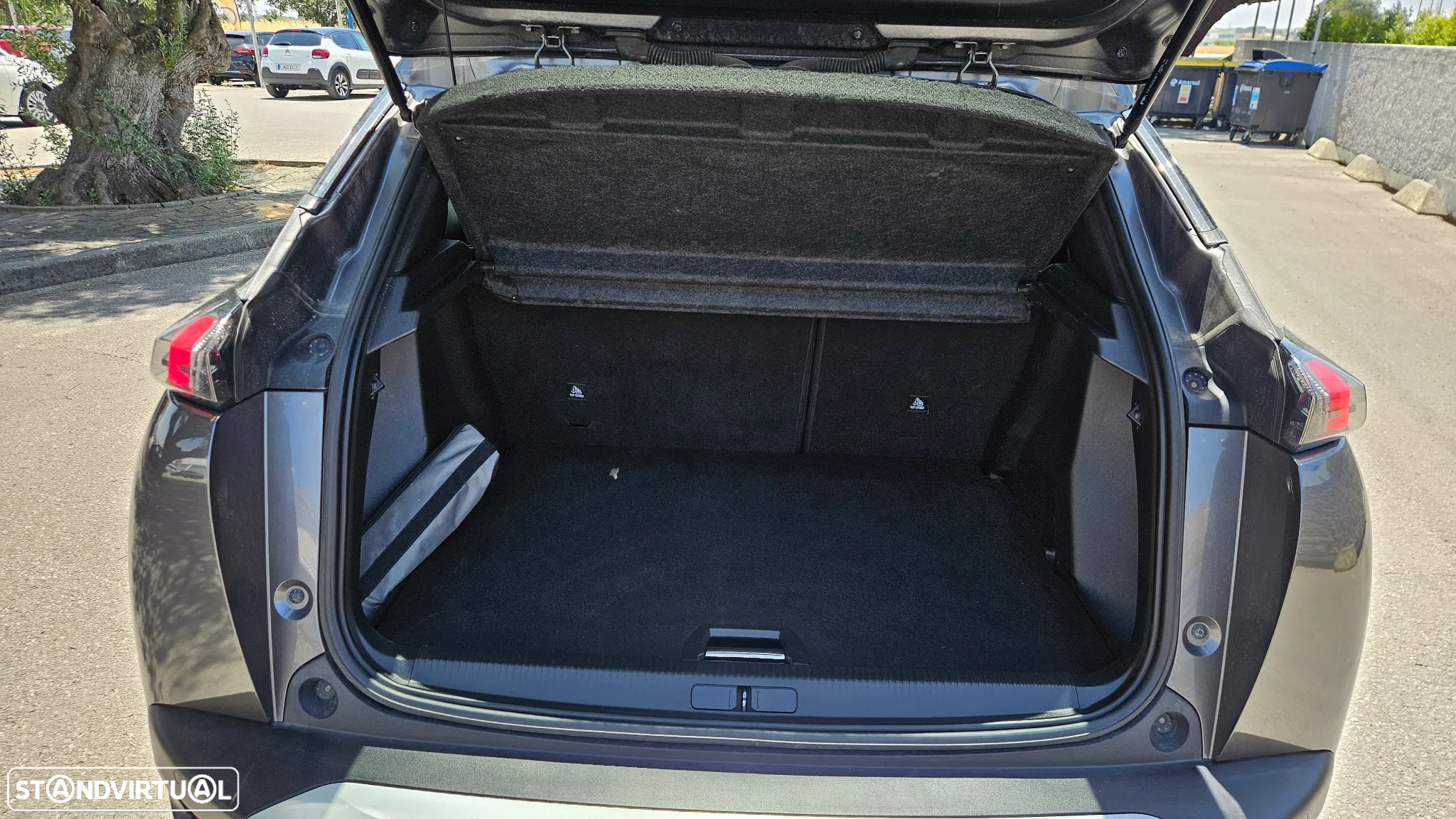 Peugeot 2008 1.2 PureTech Allure EAT8 - 7
